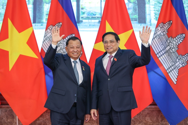 Tiếp tục thúc đẩy kết nối hai nền kinh tế Việt Nam-Campuchia, cả hạ tầng cứng, thể chế, chính sách